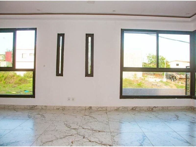 Villa duplex 6 pièces haut standing à Bingerville – Cité Résilience