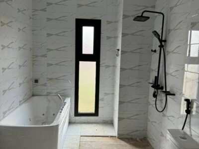 Villa duplex 6 pièces avec piscine et garage – Angré Nouveau CHU