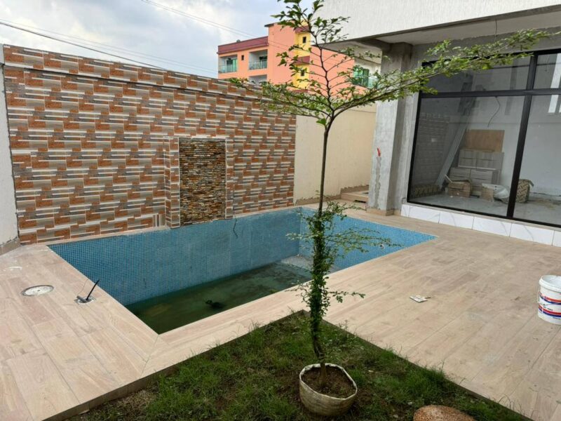 Villa duplex 6 pièces avec piscine et garage – Angré Nouveau CHU